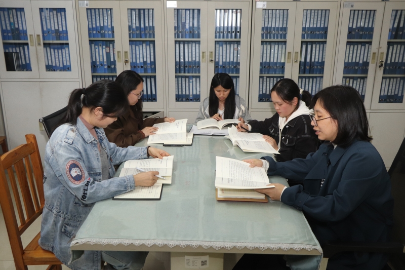 部门读书活动.JPG