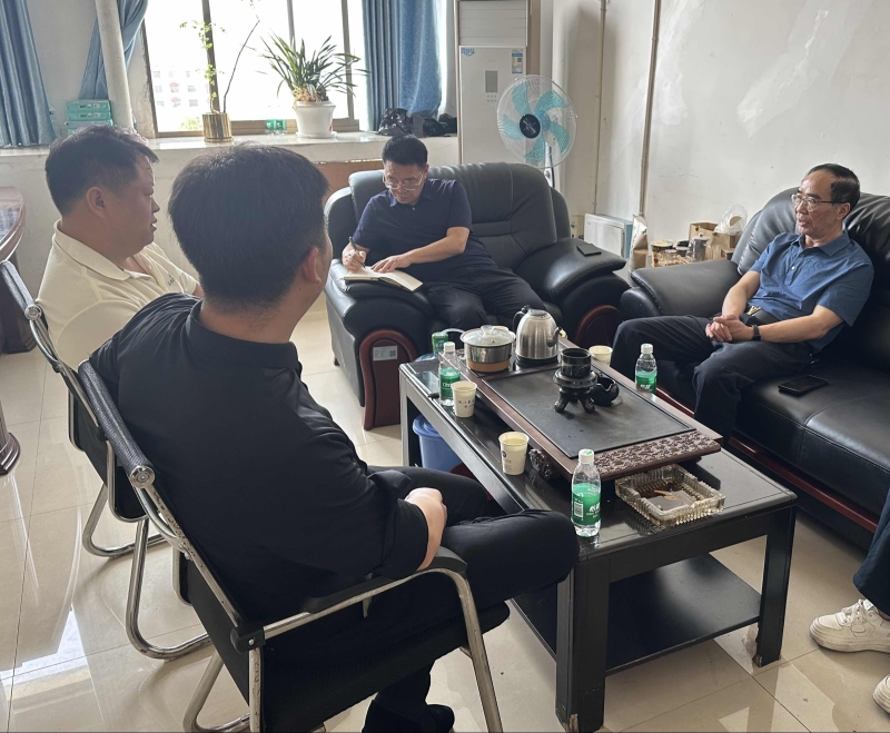 校长蒋建初调研后勤信息化建设工作