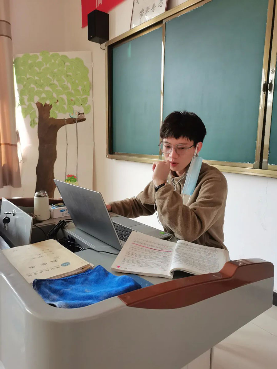 02.jpg